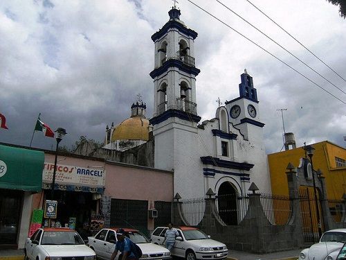 Paseo por Mexico Templo de La Soledad en Chiautempan