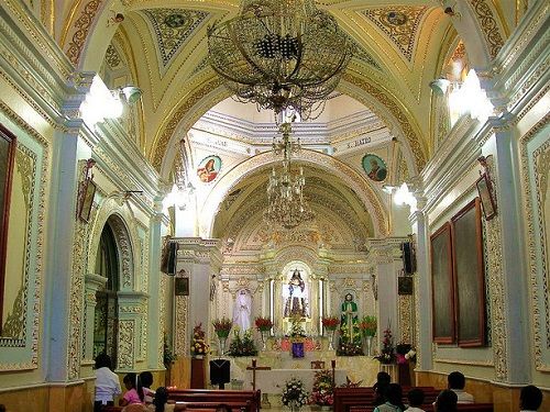 Paseo por Mexico Interior del Templo de Jesús de los Tres Caminos en Natívitas