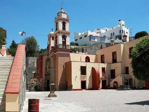 Paseo por Mexico Templo de San Miguel del Milagro en Natívitas