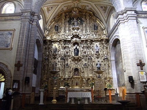 Paseo por Mexico Interior de la Parroquia de San Agustín de Hipona en Tlaxco
