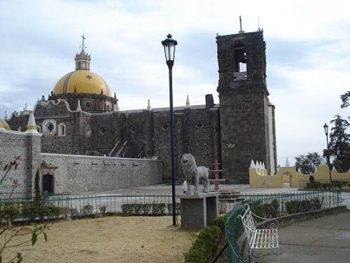 Paseo por Mexico Templo de Santa Úrsula Zimatepec en Yauhquemehcan